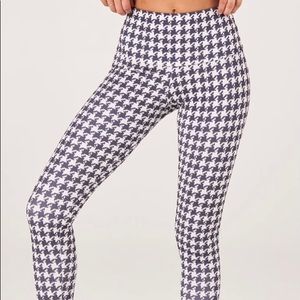 Onzie Houndstooth high rise leggings